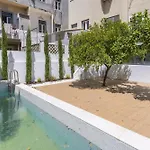 Hidden Oasis With Pool By Lovelystay Apartment