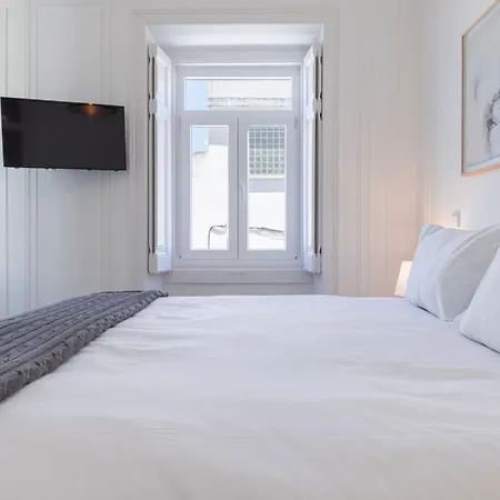 Hidden Oasis With Pool By Lovelystay Apartment Lisbon
