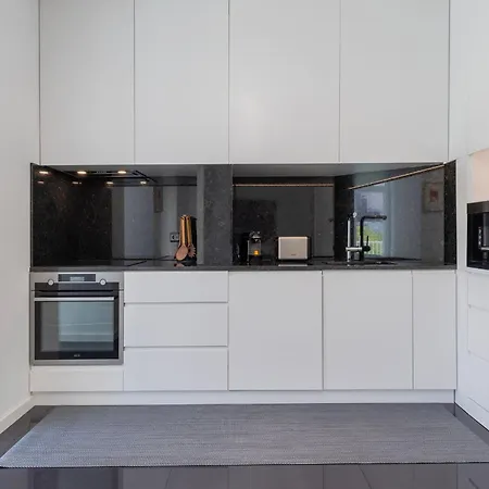 Apartamento Hidden Oasis With Pool By Lovelystay