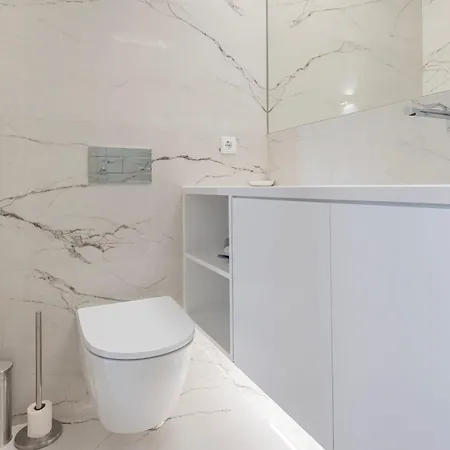 Hidden Oasis With Pool By Lovelystay *