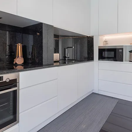 Hidden Oasis With Pool By Lovelystay Lisboa