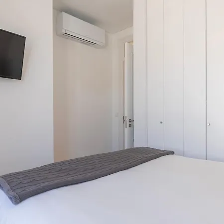 Hidden Oasis With Pool By Lovelystay Apartmán *